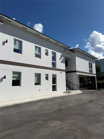 210 SE 10th Street Hallandale Beach FL 33009