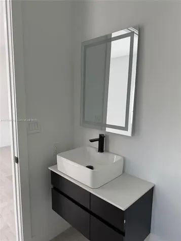 210 SE 10th Street Hallandale Beach FL 33009