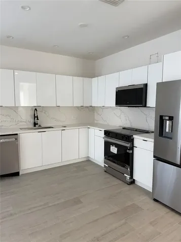 210 SE 10th Street Hallandale Beach FL 33009