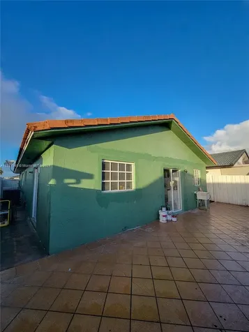 2614 W 71st Place Hialeah FL 33016