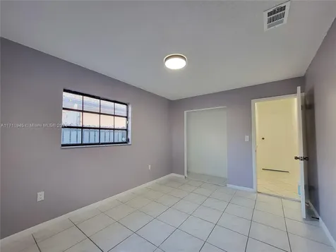 2614 W 71st Place Hialeah FL 33016