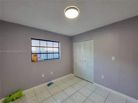 2614 W 71st Place Hialeah FL 33016
