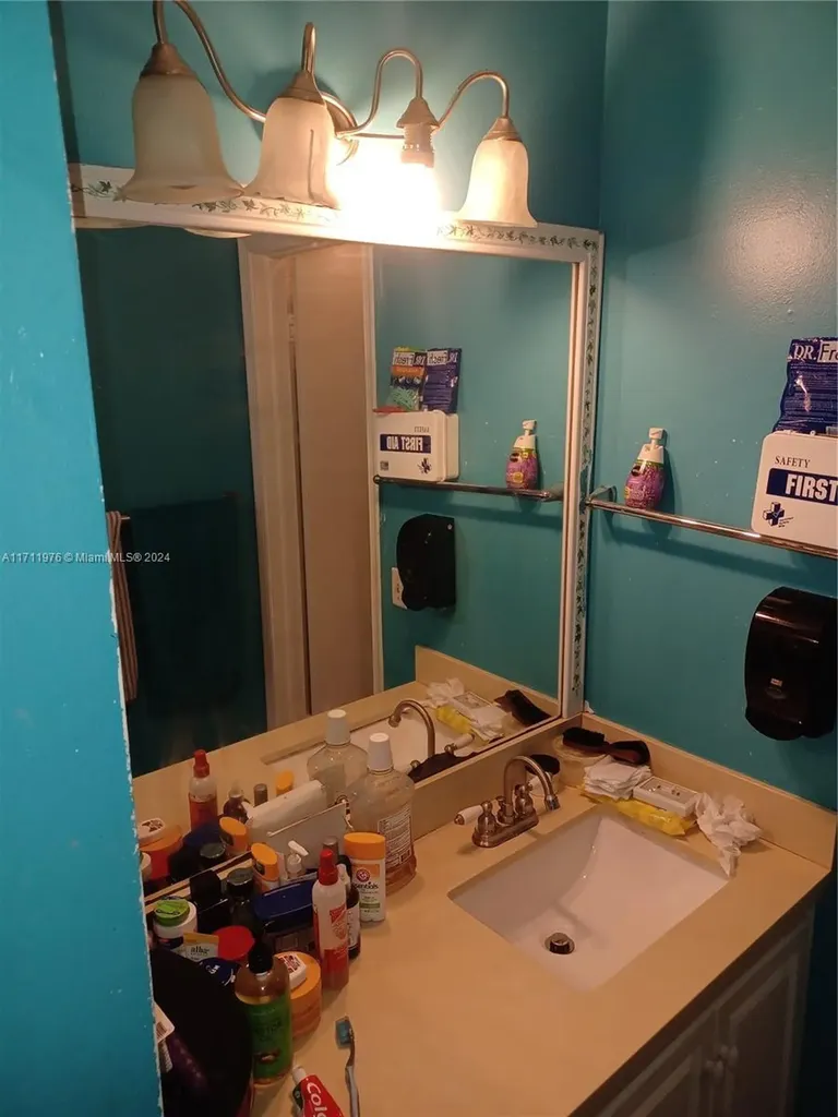 1248 NW 89th Drive Coral Springs FL 33071