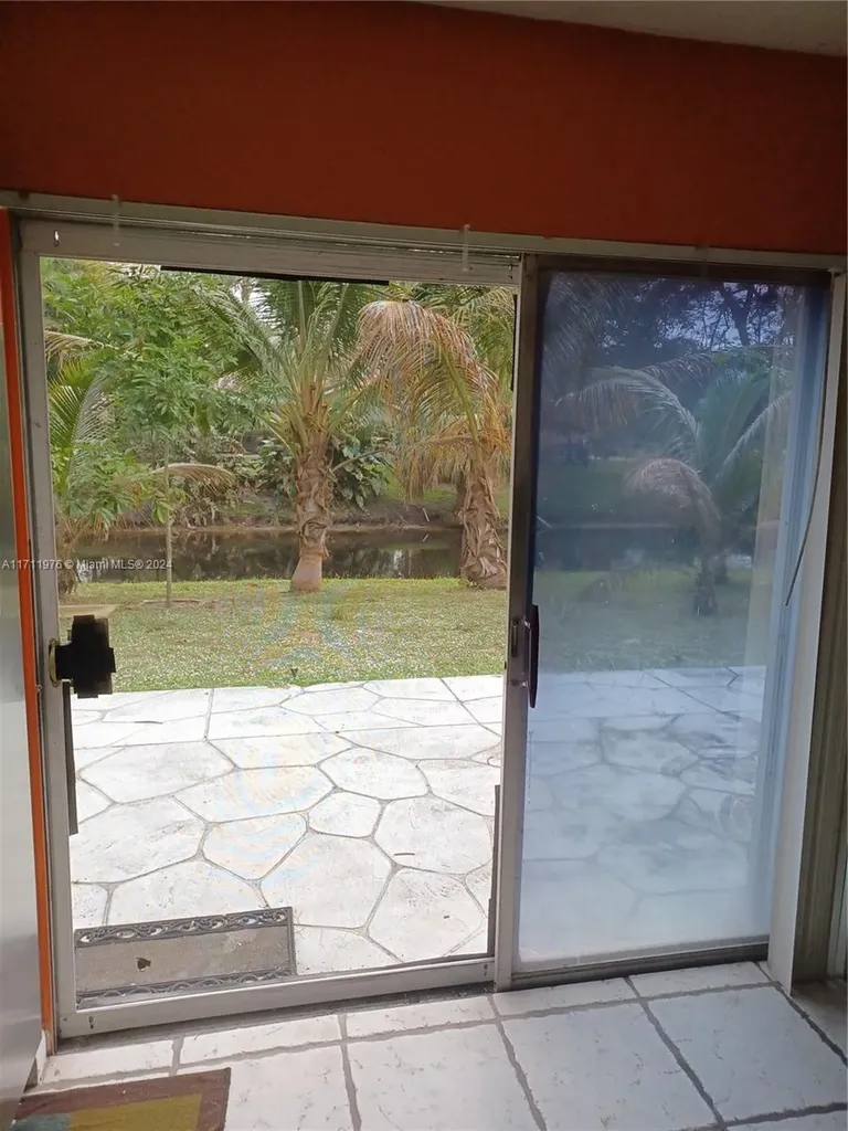 1248 NW 89th Drive Coral Springs FL 33071