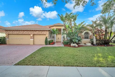 5079 Waters Edge Way Cooper City FL 33330