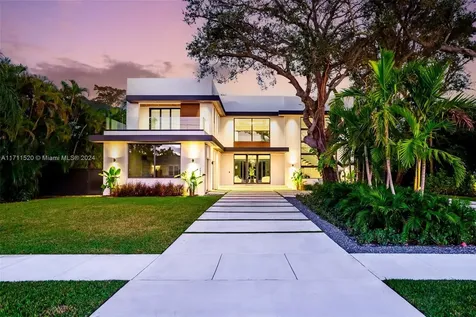 7635 SW 72nd Avenue Miami FL 33143