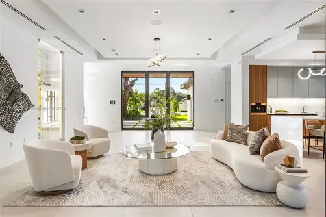 7635 SW 72nd Avenue Miami FL 33143
