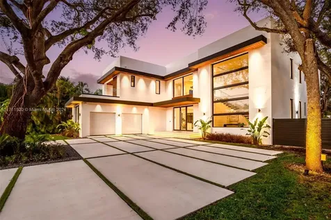 7635 SW 72nd Avenue Miami FL 33143