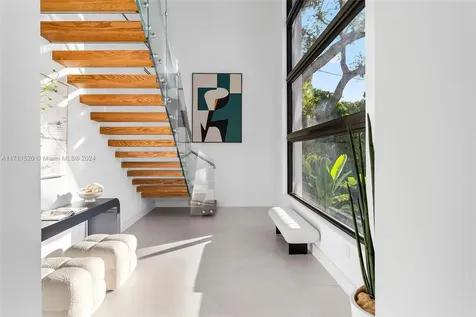 7635 SW 72nd Avenue Miami FL 33143