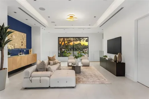7635 SW 72nd Avenue Miami FL 33143