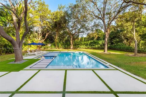 7635 SW 72nd Avenue Miami FL 33143