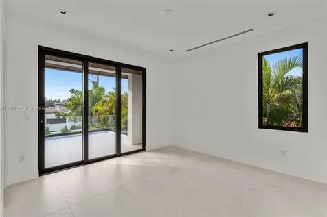 7635 SW 72nd Avenue Miami FL 33143