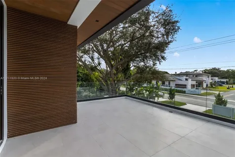 7635 SW 72nd Avenue Miami FL 33143