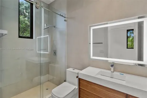 7635 SW 72nd Avenue Miami FL 33143