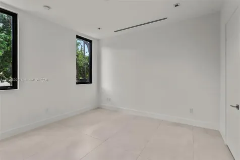 7635 SW 72nd Avenue Miami FL 33143