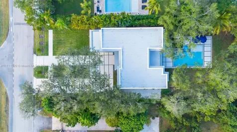 7635 SW 72nd Avenue Miami FL 33143