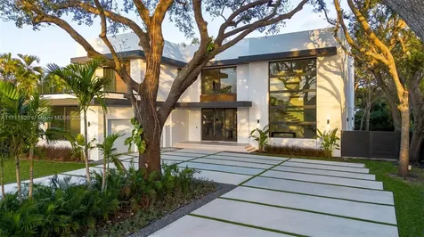 7635 SW 72nd Avenue Miami FL 33143