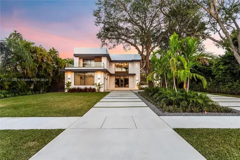 7635 SW 72nd Avenue Miami FL 33143