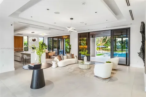 7635 SW 72nd Avenue Miami FL 33143