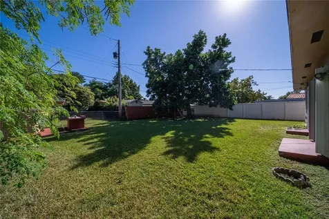 3725 SW 83rd Avenue Miami FL 33155