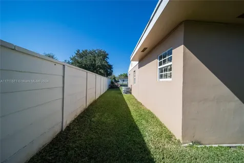 3725 SW 83rd Avenue Miami FL 33155