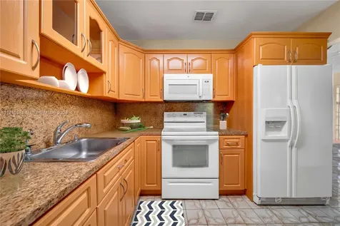 3725 SW 83rd Avenue Miami FL 33155