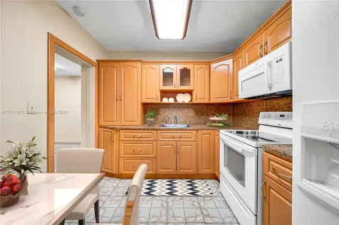 3725 SW 83rd Avenue Miami FL 33155