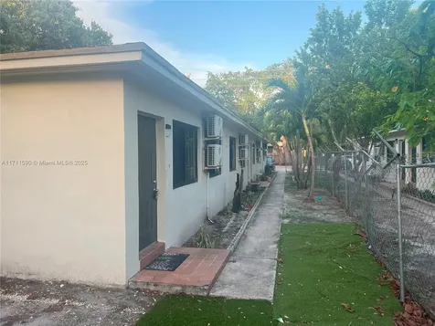5520 NE 1st Court Miami FL 33137