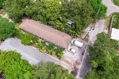 5520 NE 1st Court Miami FL 33137