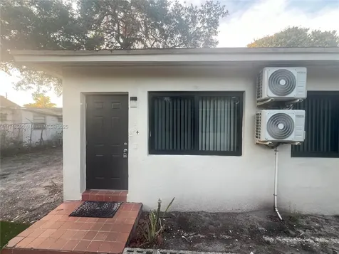 5520 NE 1st Court Miami FL 33137