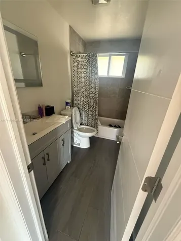 241 NW 34th Terrace Miami FL 33127