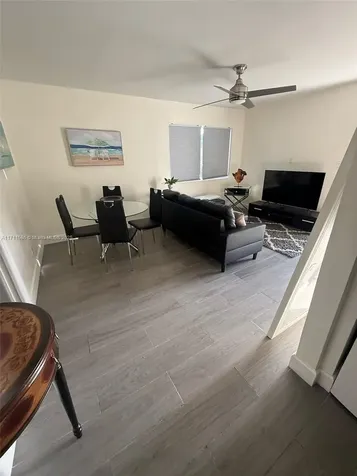 241 NW 34th Terrace Miami FL 33127
