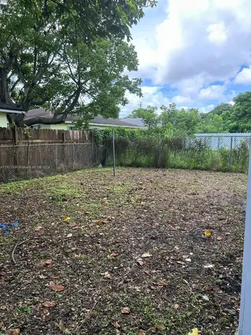 1726 NW 63rd Street Miami FL 33147