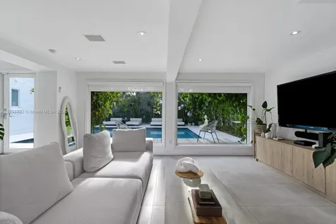 2974 Old Alton Road Miami Beach FL 33140