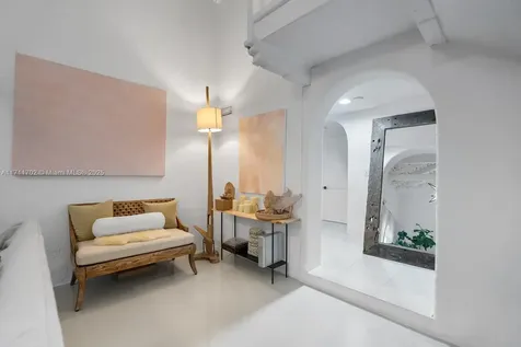 2974 Old Alton Road Miami Beach FL 33140