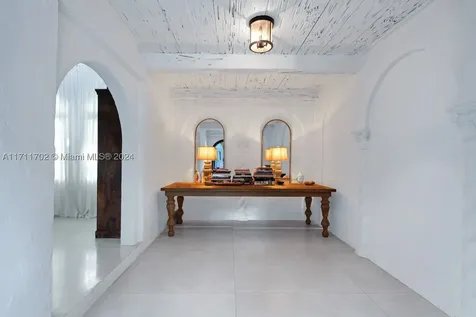 2974 Old Alton Road Miami Beach FL 33140