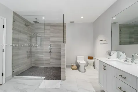 2974 Old Alton Road Miami Beach FL 33140