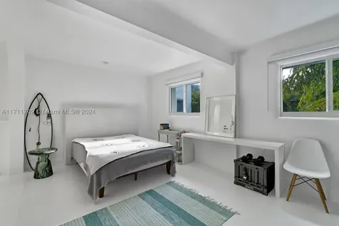 2974 Old Alton Road Miami Beach FL 33140