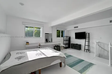 2974 Old Alton Road Miami Beach FL 33140