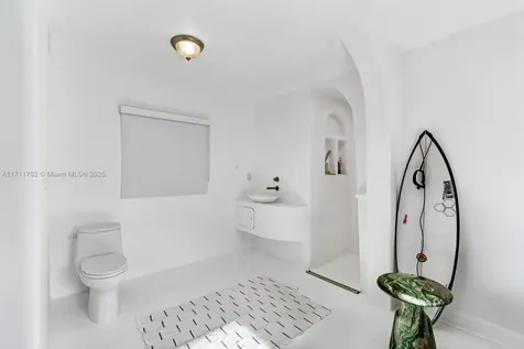 2974 Old Alton Road Miami Beach FL 33140