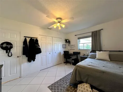 8115 NW 100th Terrace Tamarac FL 33321