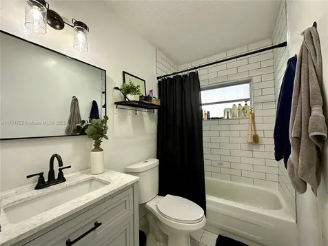 8115 NW 100th Terrace Tamarac FL 33321
