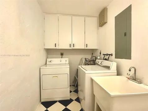 8115 NW 100th Terrace Tamarac FL 33321
