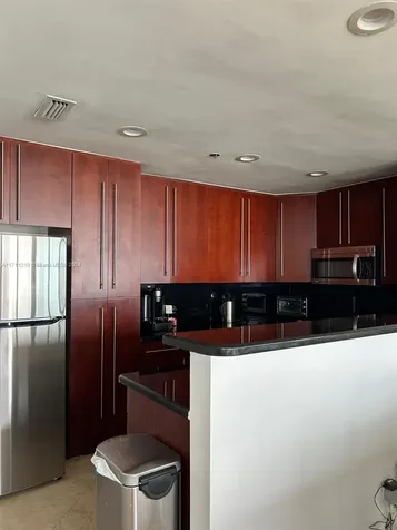 100 Lincoln Road Miami Beach FL 33139