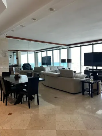 100 Lincoln Road Miami Beach FL 33139