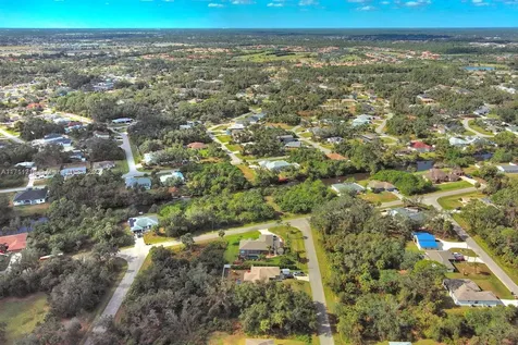 #3 Sargon Avenue North Port FL 34287