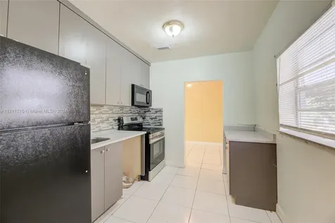 5632 SW 20th Street West Park FL 33023