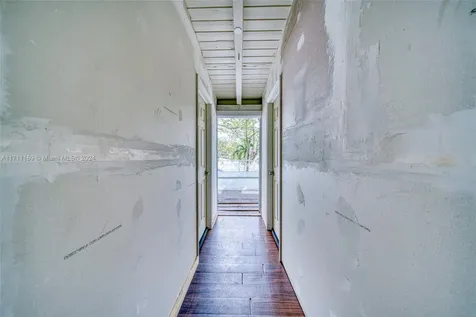 Commercial Property For Sale In North Miami North Miami FL 33161