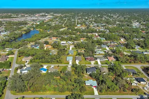 #2 Sargon Avenue North Port FL 34287