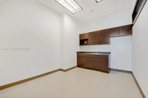 135 San Lorenzo Avenue Coral Gables FL 33146